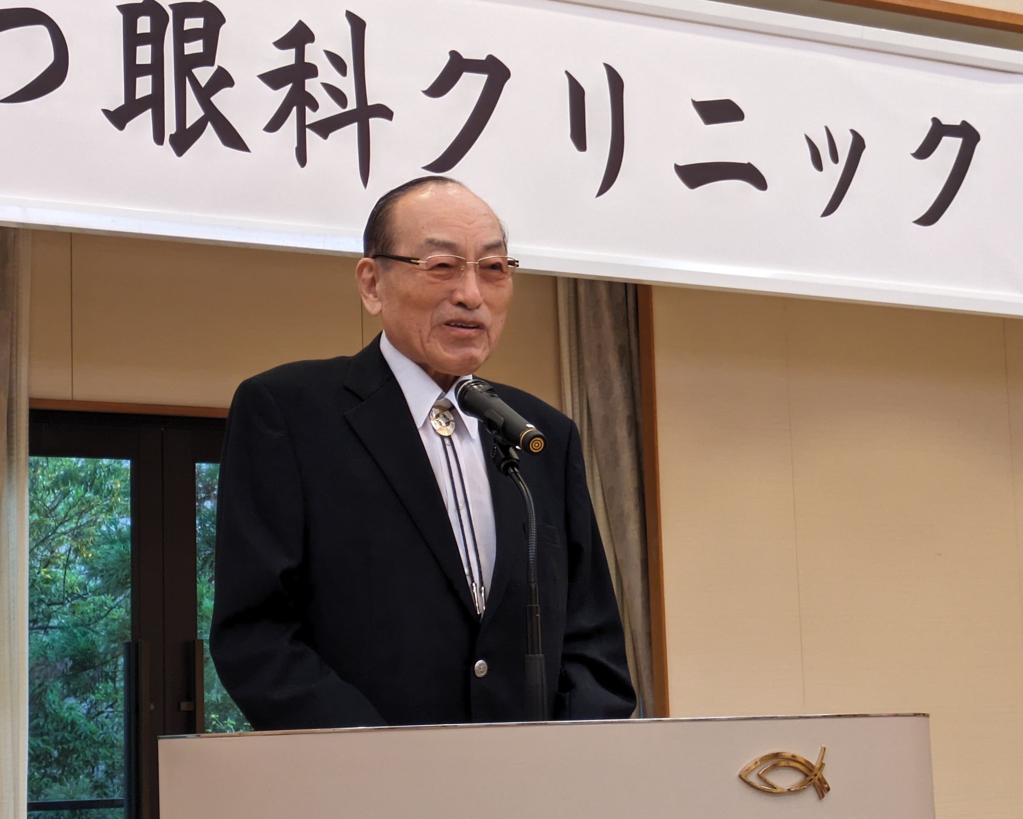 たてまつ眼科クリニックのスタッフがイベントで親睦を深める様子。チームワークの良い眼科スタッフ。
